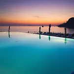 Therasia Sea And - The Leading Of The World מלון 5*