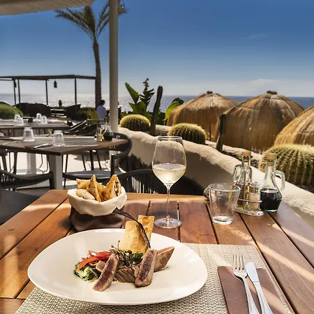 Therasia Sea And - The Leading Of The World מלון 5*