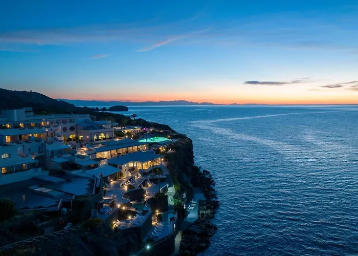 Therasia Sea And - The Leading Of The World 5*