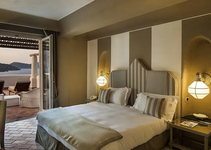 Therasia Sea And - The Leading Of The World