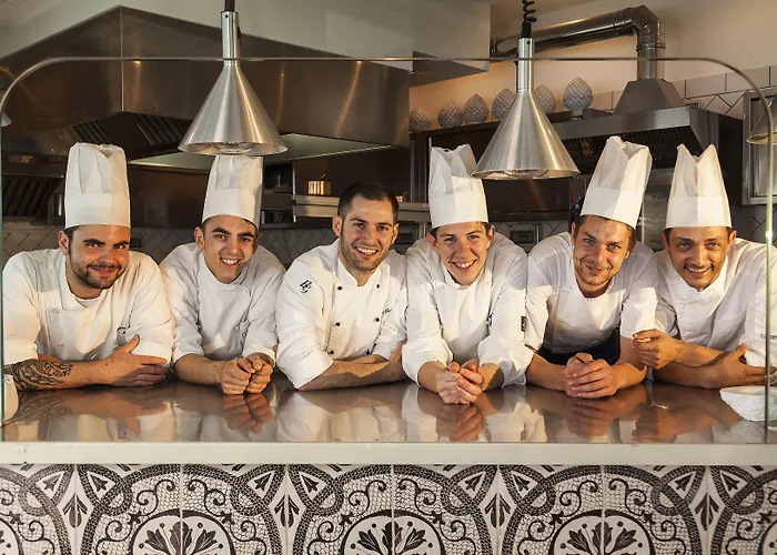 Therasia Sea And - The Leading Of The World 5*