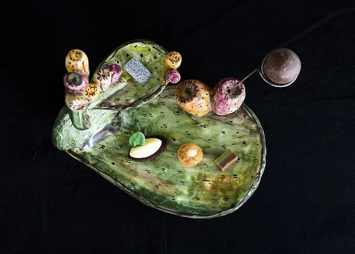 Therasia Sea And - The Leading Of The World 5*